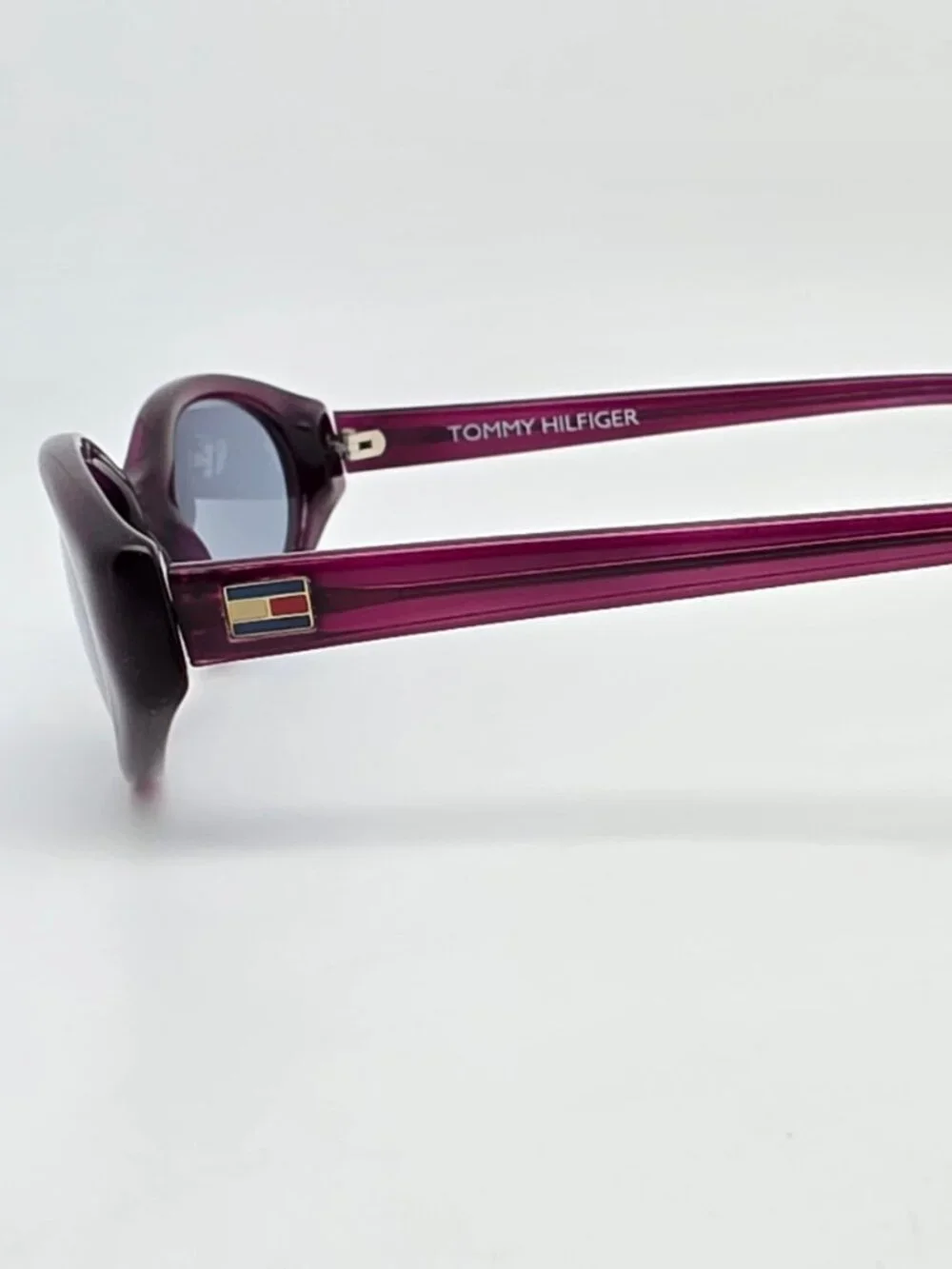 Tommy Hilfiger 4015 Crystal Purple Frame Blue Lens Sunglasses w/ Case 49-14-131